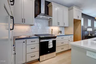 1124 E Geer St, Durham, NC 27704 - Photo 11