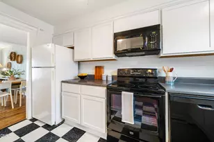 400 Davie Rd, Carrboro, NC 27510 - Photo 9