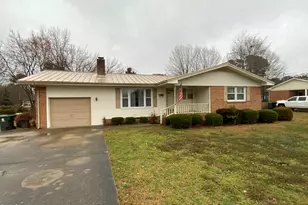 100 E C St, Erwin, NC 28339 - Photo 1