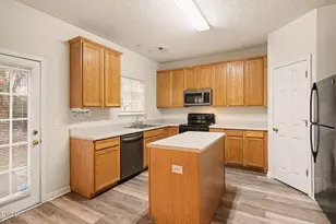 10947 Pendragon Pl, Raleigh, NC 27614 - Photo 11