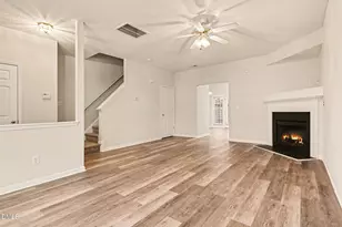 10947 Pendragon Pl, Raleigh, NC 27614 - Photo 5