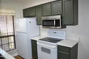 4018 The Oaks Dr, Raleigh, NC 27606 - Photo 5