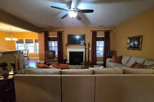 4202 Smithson Ct, Raleigh, NC 27616 - Photo 9