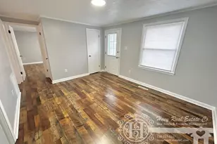 201 E Gilbreath St, Graham, NC 27253 - Photo 5