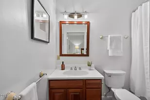 910 Oakland Ave, Durham, NC 27705 - Photo 37