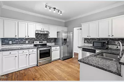 105 Plumbago Place, Holly Springs, NC 27540 - Photo 15