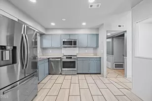 2340 Buckingham Rd, Burlington, NC 27217 - Photo 9