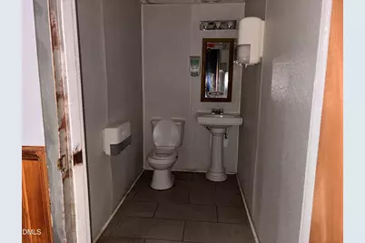 1475 W Market Street, Smithfield, NC 27577 - Photo 9