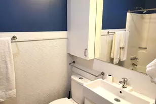 815 Clay St, Raleigh, NC 27605 - Photo 9