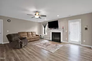 87 Hawks Croft Ct, Erwin, NC 28339 - Photo 7