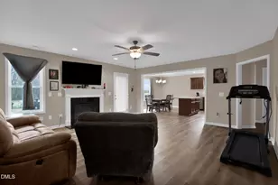 87 Hawks Croft Ct, Erwin, NC 28339 - Photo 9