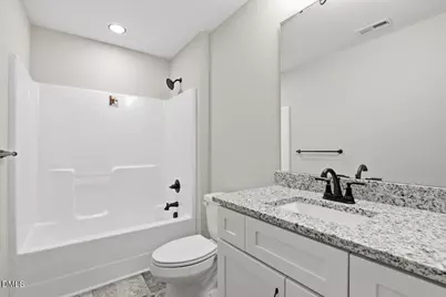 102 E Pope Avenue, Kenly, NC 27542 - Photo 9