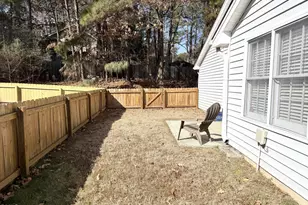 205 Standish Dr, Chapel Hill, NC 27517 - Photo 9