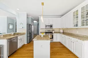 2016 Ambrose Park Ln, Cary, NC 27518 - Photo 7