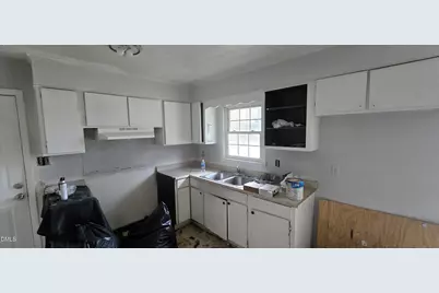 515 Nc-71 Hwy, Maxton, NC 28364 - Photo 11