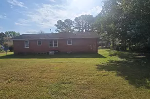 515 Nc-71 Hwy, Maxton, NC 28364 - Photo 3