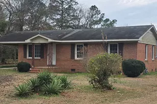 515 Nc-71 Hwy, Maxton, NC 28364 - Photo 1