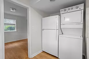 921 St Marys St, Raleigh, NC 27605 - Photo 7