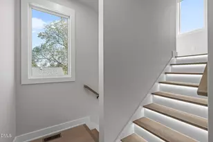 226 Woodsborough Pl, Raleigh, NC 27601 - Photo 11