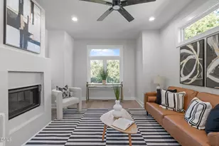 226 Woodsborough Pl, Raleigh, NC 27601 - Photo 5