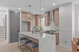 228 Woodsborough Pl, Raleigh, NC 27601 - Photo 7