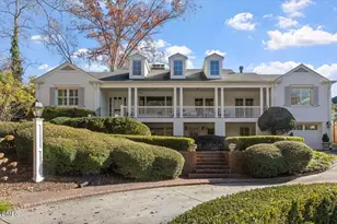 2416 E Lake Dr, Raleigh, NC 27609 - Photo 1