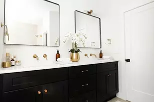 221 Woodsborough Pl, Raleigh, NC 27601 - Photo 11