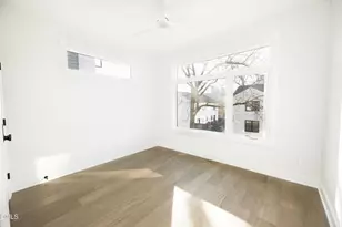 221 Woodsborough Pl, Raleigh, NC 27601 - Photo 35