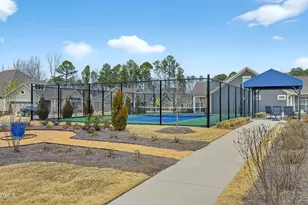 564 Crooked Pine Dr, Cary, NC 27519 - Photo 51