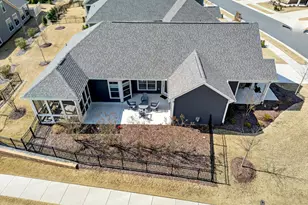 564 Crooked Pine Dr, Cary, NC 27519 - Photo 57