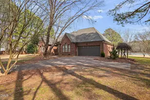 631 Cross Link Dr, Angier, NC 27501 - Photo 3