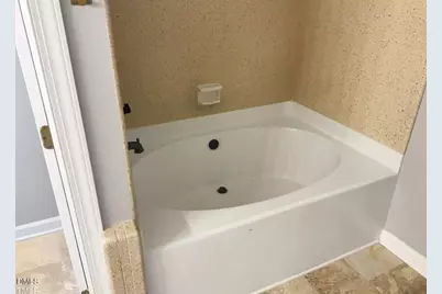 102 Kingsley Woods Drive, Durham, NC 27703 - Photo 7
