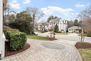 2621 Davis St, Raleigh, NC 27608 - Photo 3