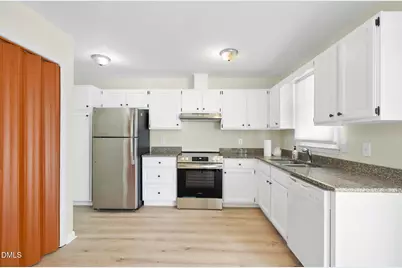 6108 New Market Way, Raleigh, NC 27609 - Photo 7