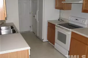 7317 Brighton Hill Ln, Raleigh, NC 27616 - Photo 3