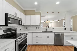 2045 Thornblade Dr, Raleigh, NC 27604 - Photo 9