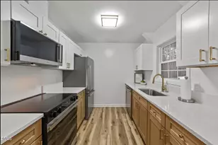 606 Hobson Wood Ct, Garner, NC 27529 - Photo 3