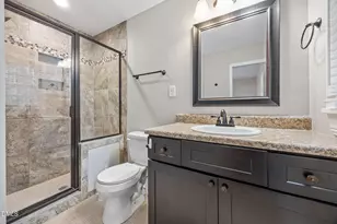 226 Lakeview Dr, Spring Lake, NC 28390 - Photo 27