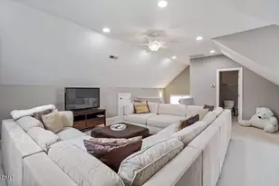 405 Jewell Dr, Chapel Hill, NC 27516 - Photo 41