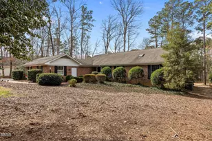 565 Chelsea Dr, Sanford, NC 27332 - Photo 3