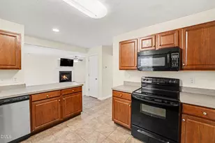 401 Lenoir Dr, Spring Lake, NC 28390 - Photo 11