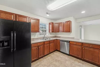 401 Lenoir Drive, Spring Lake, NC 28390 - Photo 9