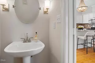 410 Widdington Ln, Cary, NC 27519 - Photo 17