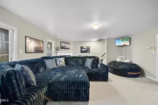 6708 Middleboro Dr, Raleigh, NC 27612 - Photo 5