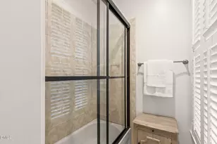 71002 Everard, Chapel Hill, NC 27517 - Photo 15