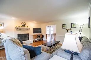 8309 Ashwood Dr, Raleigh, NC 27603 - Photo 9