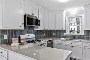 106 Brannigan Pl, Cary, NC 27511 - Photo 9