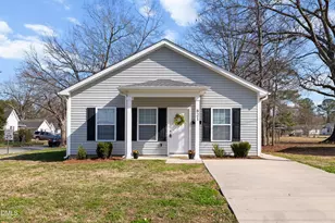 821 S 5th St, Smithfield, NC 27577 - Photo 1