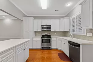 230 Lake Park Cir, Smithfield, NC 27577 - Photo 5