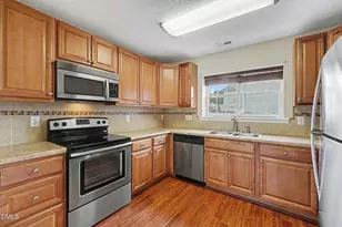 103 Thorncrest Dr, Apex, NC 27539 - Photo 9